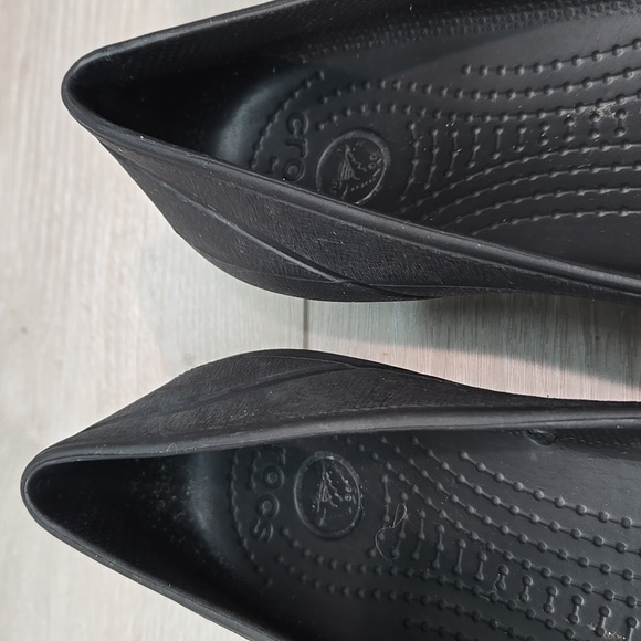 Crocs Women's Black Flats Clog Shoes Sz 9 - Picture 4 of 11